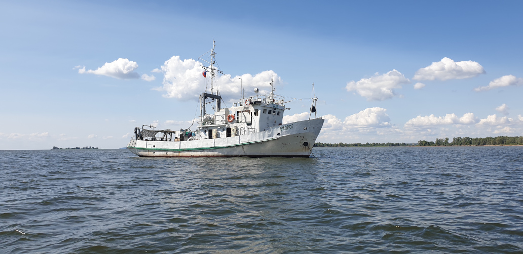 Научно-исследовательское судно Биолог